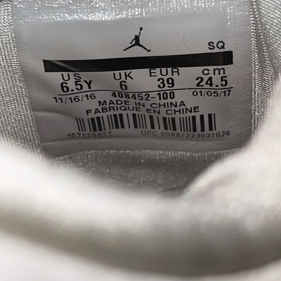 Jordan 4 Retro - Picture 11 of 11